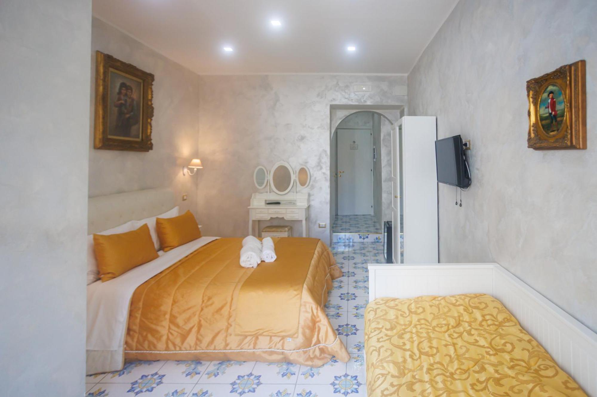 Alma Adry Bed & Breakfast Naples Exterior photo